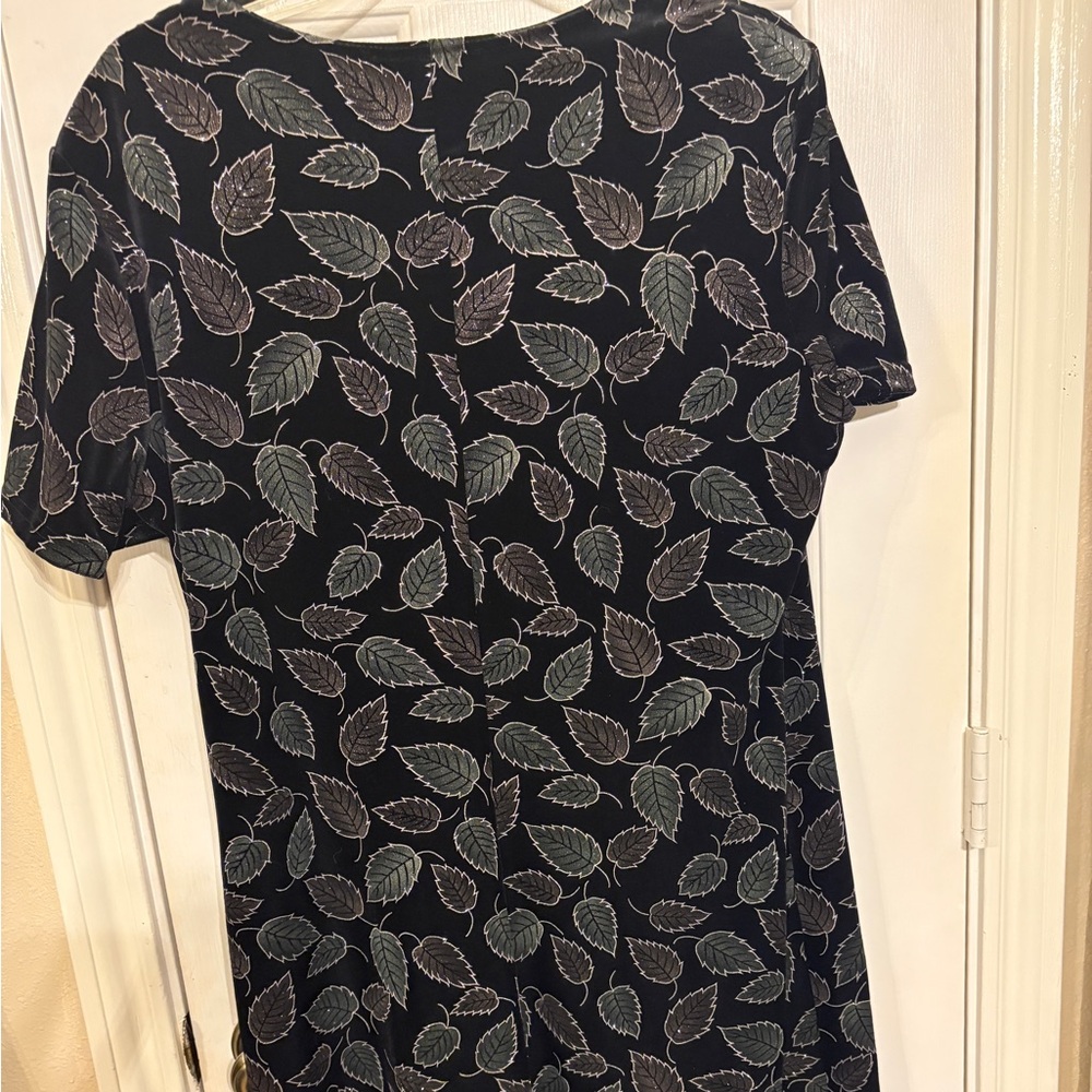 Chic Leaf Print Dress
